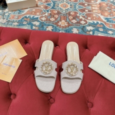 Louis Vuitton Slippers